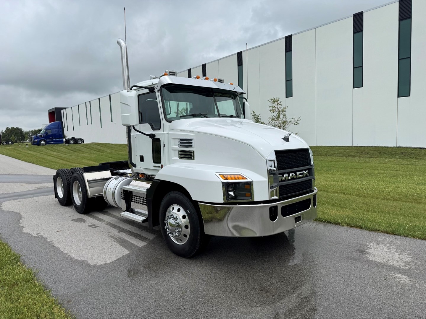 2022 Mack Anthem in Ankeny, IA — photo 8